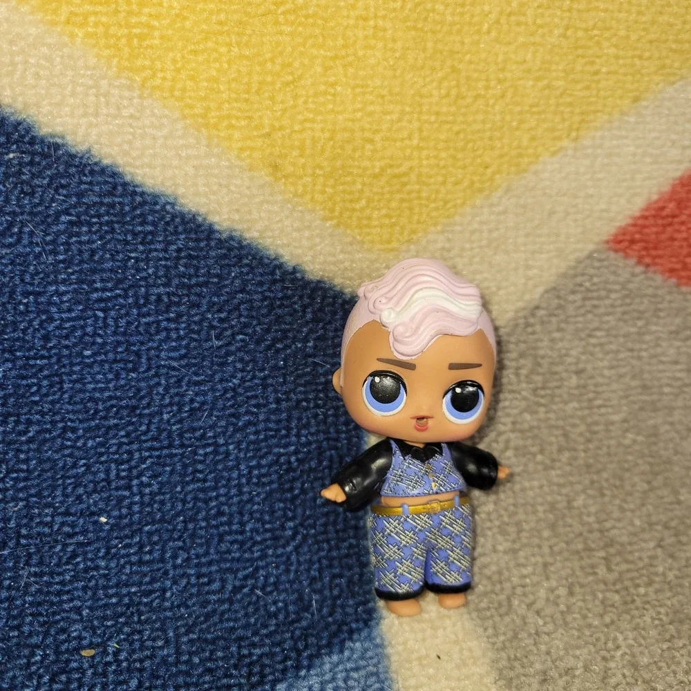 LOL Surprise OMG Winter Chill Doll Boy Figure Fashion Doll Blue Plaid Suit‎